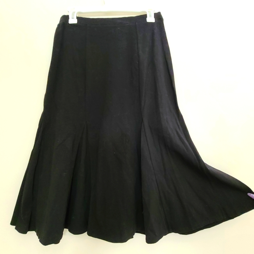 JH Collectibles Black Midi Skirt Size S